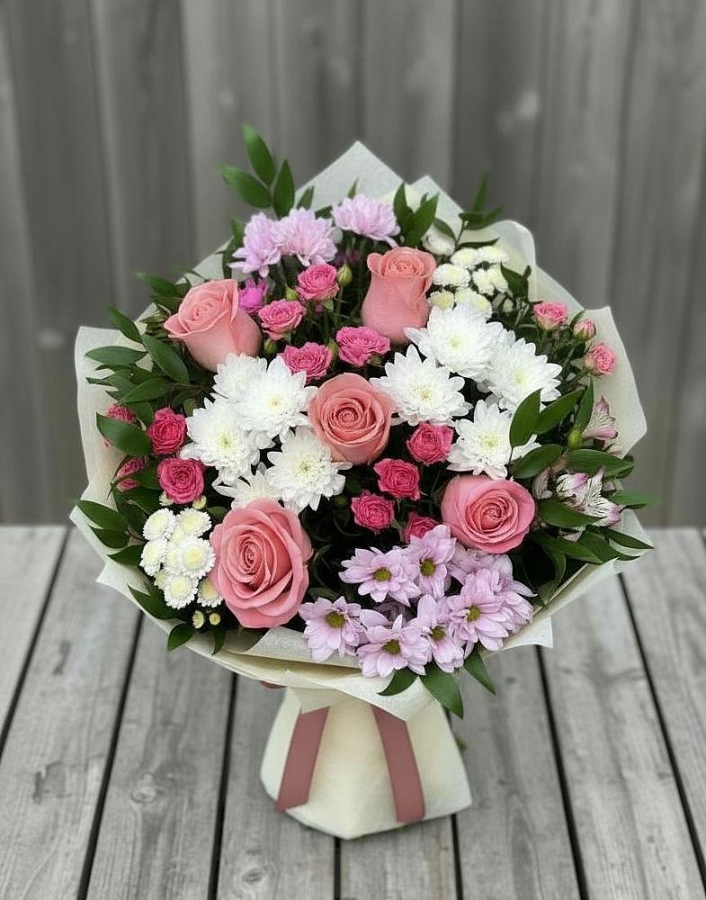 Букет цветов из: Альстромерии, Гвоздики, Розы и Хризантемы в Гайдуке