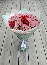 Букет цветов из:  Альстромерии #REPLACE_PRED# Гайдуке