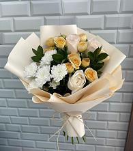 Букет цветов из:  Розы и Хризантемы в Гайдуке