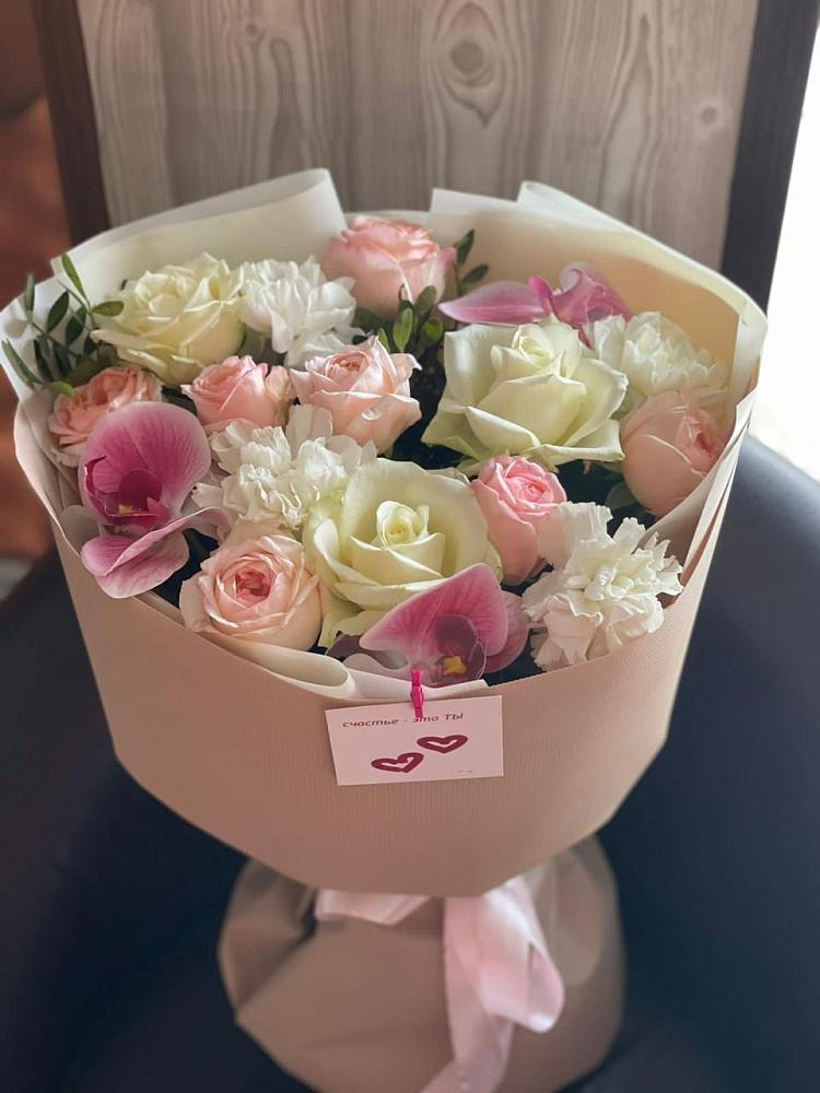 Букет цветов из: Орхидеи, Розы и Гвоздики в Гайдуке