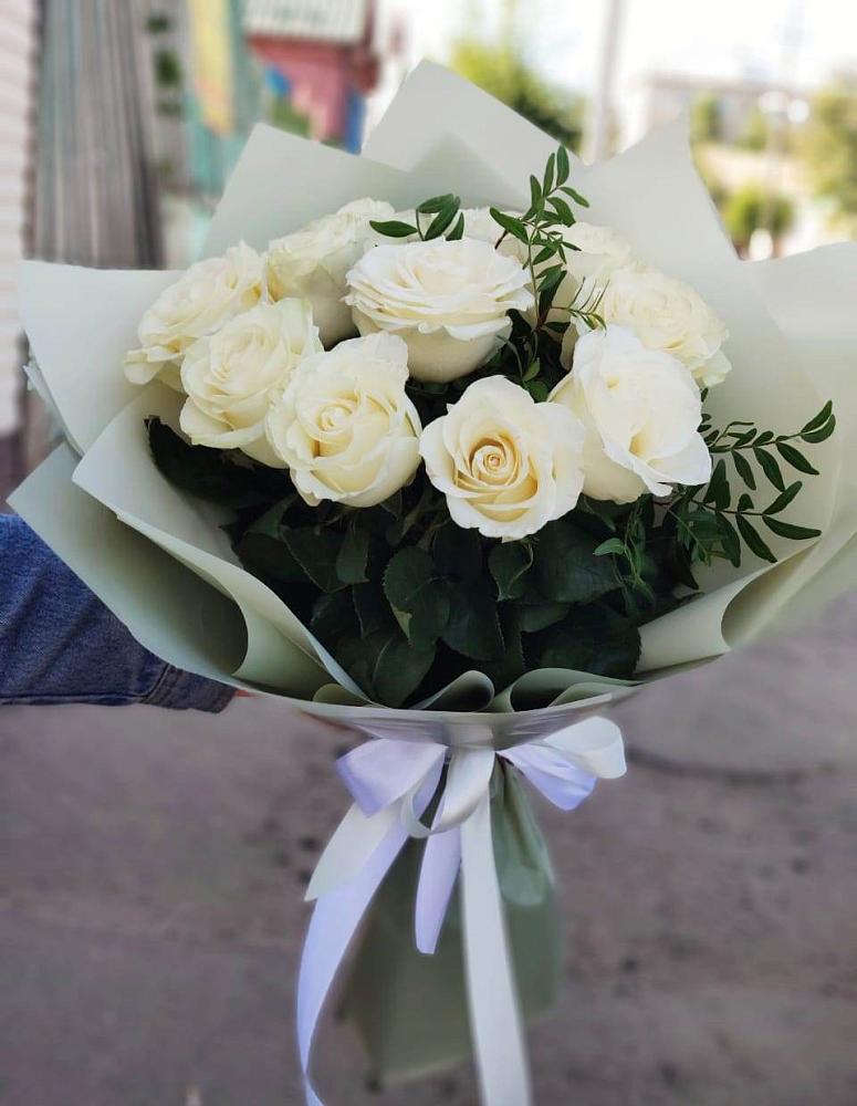 Букет Белые розы Проуд в Гайдуке