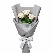 Букет 3 белые розы в Гайдуке