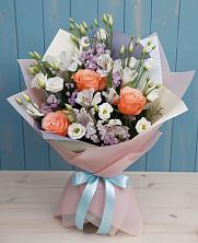 Букет цветов из:  Лизиантусы, Розы, Альстромерии и Гипсофила в Гайдуке