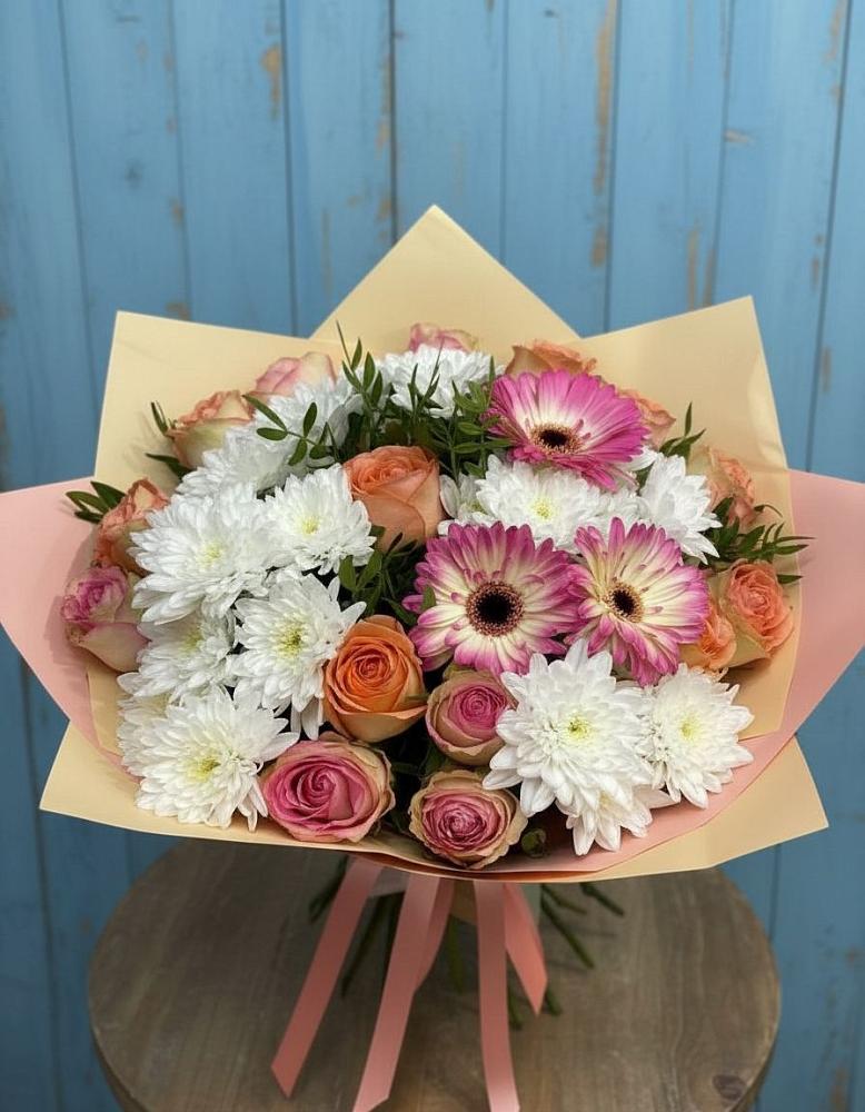 Букет цветов из: Розы, Герберы и Хризантемы в Гайдуке