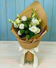 Букет цветов из:  Хризантемы и Лизиантусы в Гайдуке