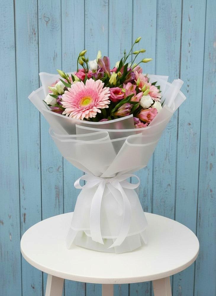 Букет цветов из: Герберы, Альстромерии и Лизиантусы в Гайдуке