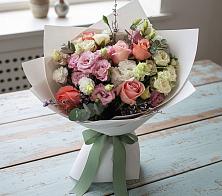 Букет цветов из:  Розы, Лизиантусы и Гвоздики в Гайдуке