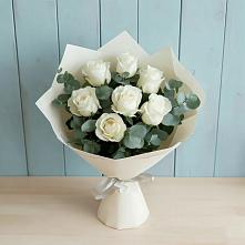 Букет Белые розы в Эвкалипте в Гайдуке