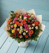 Букет Микс из разноцветных кустовых роз в Гайдуке
